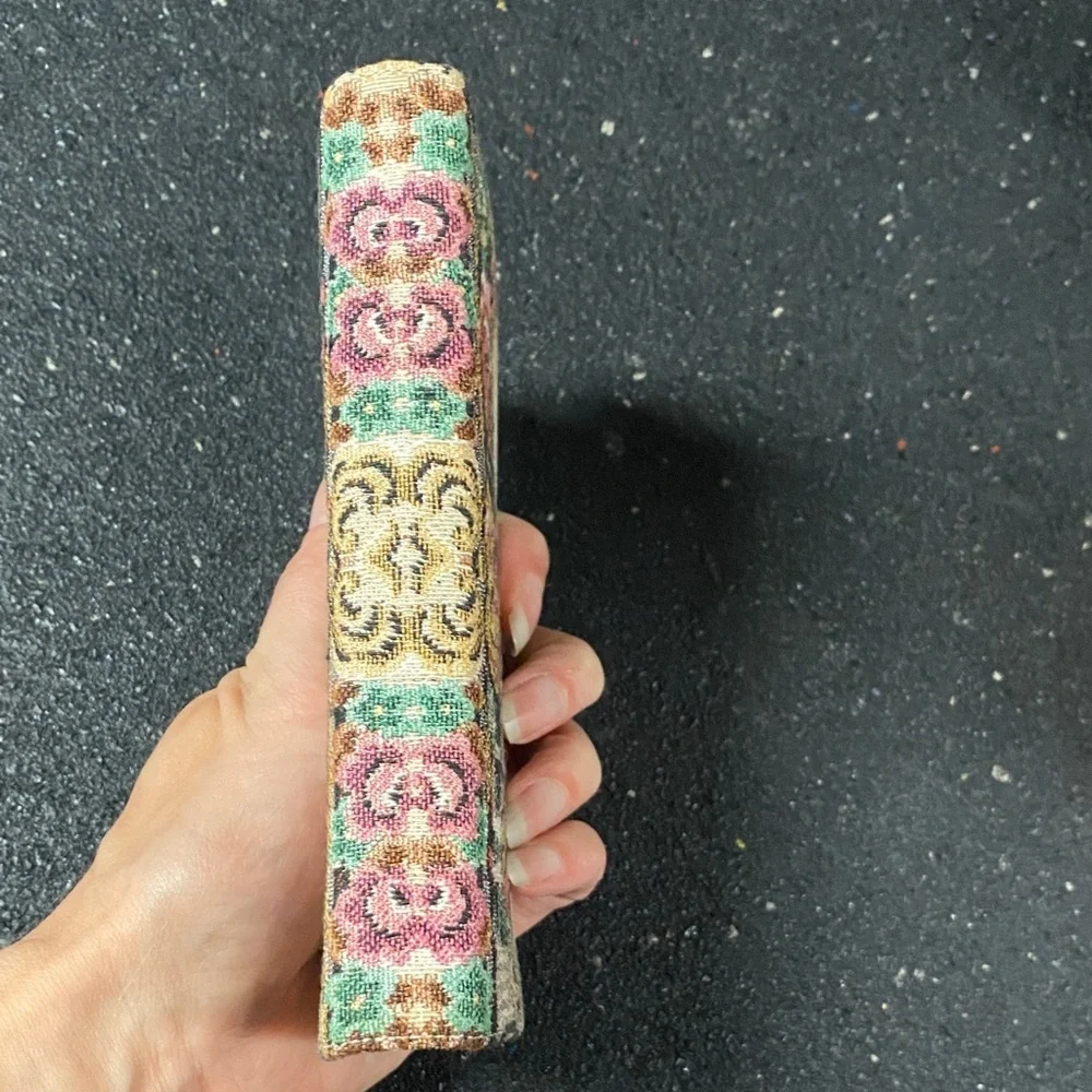 Vintage  Tapestry wallet/coin Purse with Gold Accents